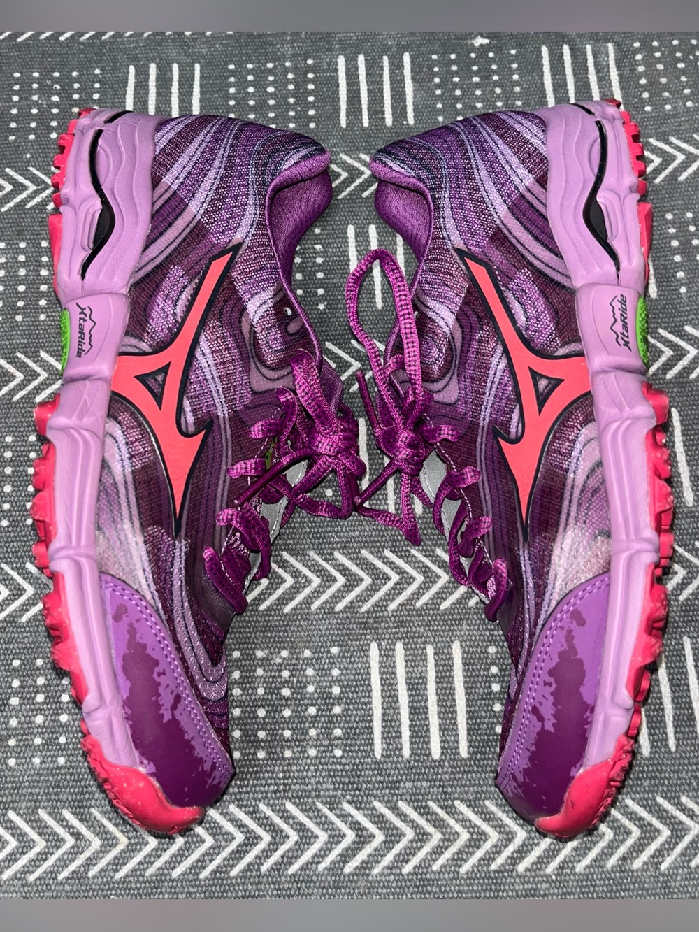 Mizuno Wave Kazan Shoes Women’s Size 10 Purple Pink Training Running Sneakers
